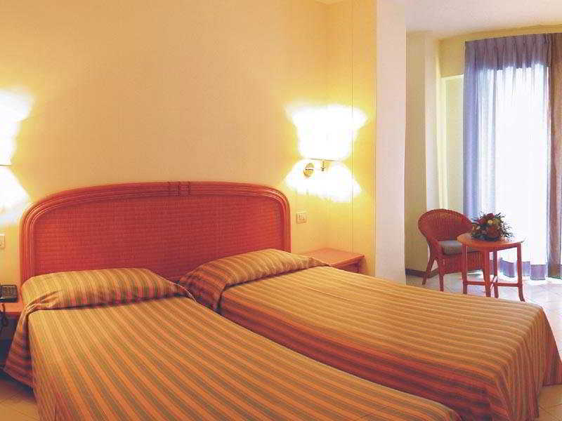 Hotel Del Levante Торре-Канне Номер фото